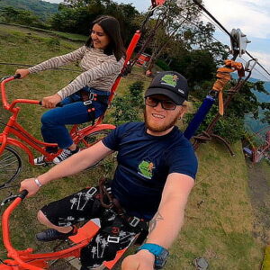 Para 1 o 2 personas Paseo en Bicicleta Aérea en Vergara Cundinamarca. ¡Disfruta de un bicipaseo aéreo, contemplando un hermoso paisaje!